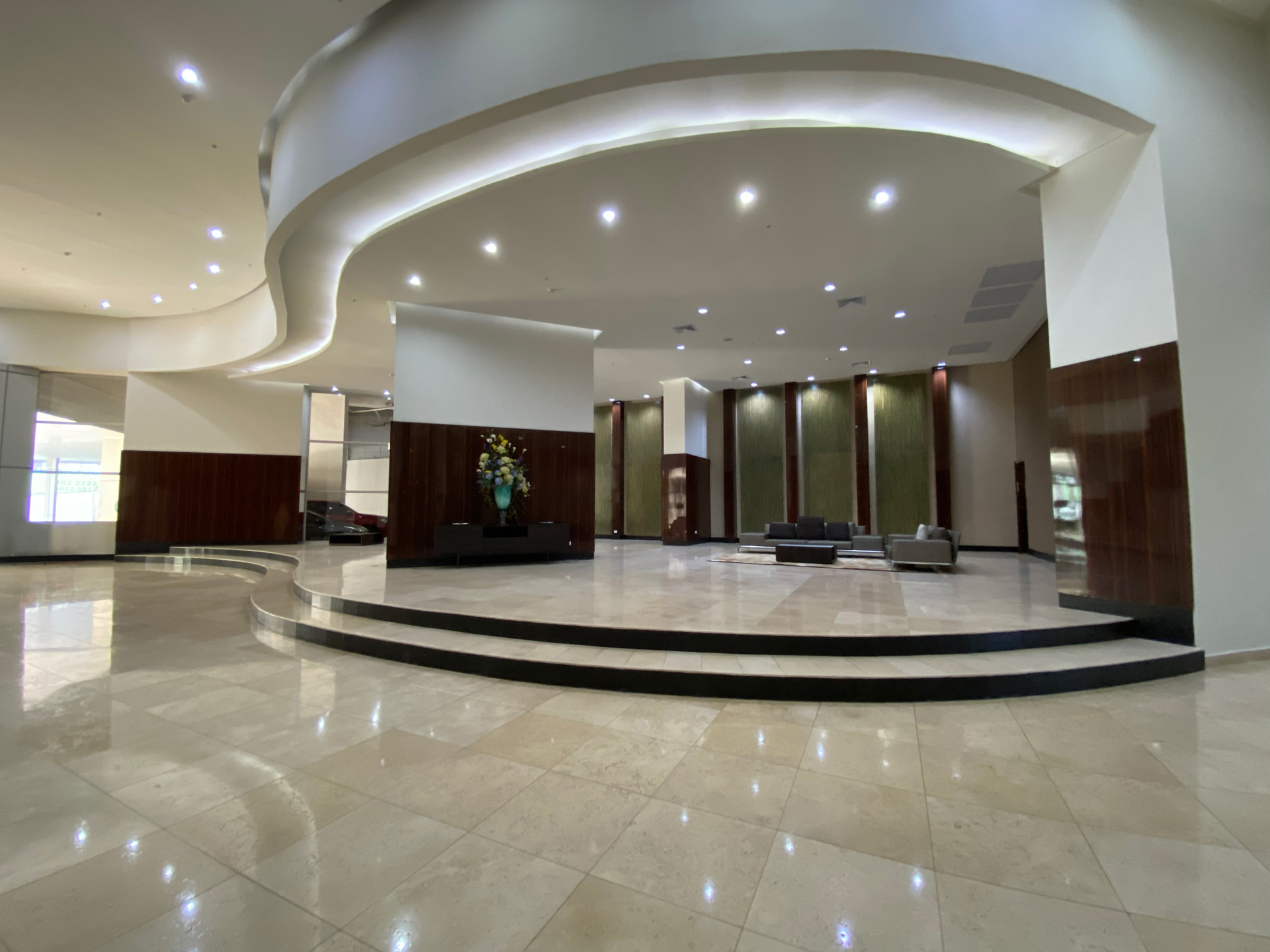 Lobby Oasis